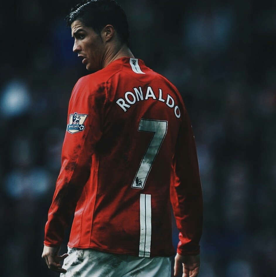 TweetsTFT's tweet photo. Cristiano Ronaldo has recieved a ban of just one game, which means he'll be playing against Manchester United!😍

Homecoming . . .🔜

#Cristiano #Ronaldo #VALJUV #Juventus #ManUtd #MUFC #UCL #ChampionsLeague https://t.co/9ej1HQXxmd