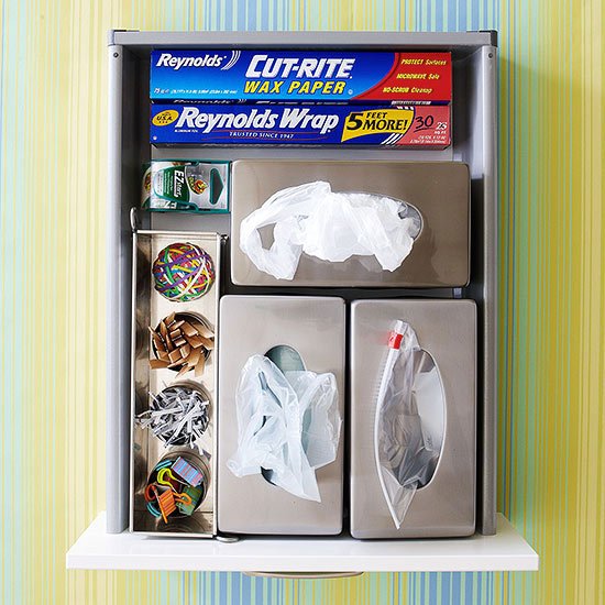 Cenciarelli_d's tweet image. #Tissueboxes can double as trash bag holders! #declutter  cpix.me/a/55413375