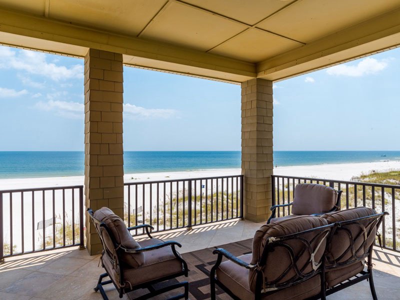 GoSouthern's tweet photo. Let's explore #SummerBreeze, a breathtaking 7BR/6BA home in #GulfShores AL that comfortably accommodates up to 18 friends and family members! New low rates for Fall Break and seasonal getaways ~ https://t.co/xrAI1hY0Ld

#fallvacation #beachvacation #beachmoreworryless #gosouthern https://t.co/5odmJJuyuU