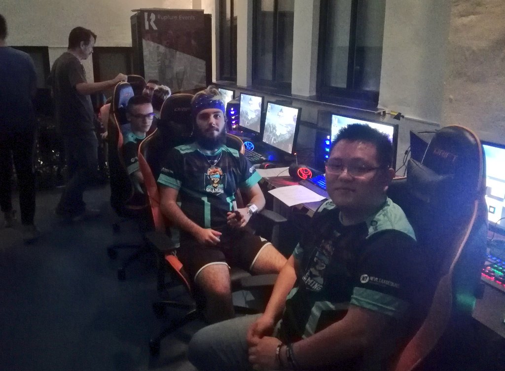 NMAttraction's tweet photo. Tercer día superado. Acabamos con buenas sensaciones, solo queda esperar los resultados. ¡Muchas gracias a todos! @BrainSigns @PoloDigitalMLG @Survivalgaming @GiantsGaming @Alexiablues @EsportsCatUMA @UNIRuniversidad @CrazyFeelingFB #BrainGamer #esports https://t.co/5lTLgAUDbP
