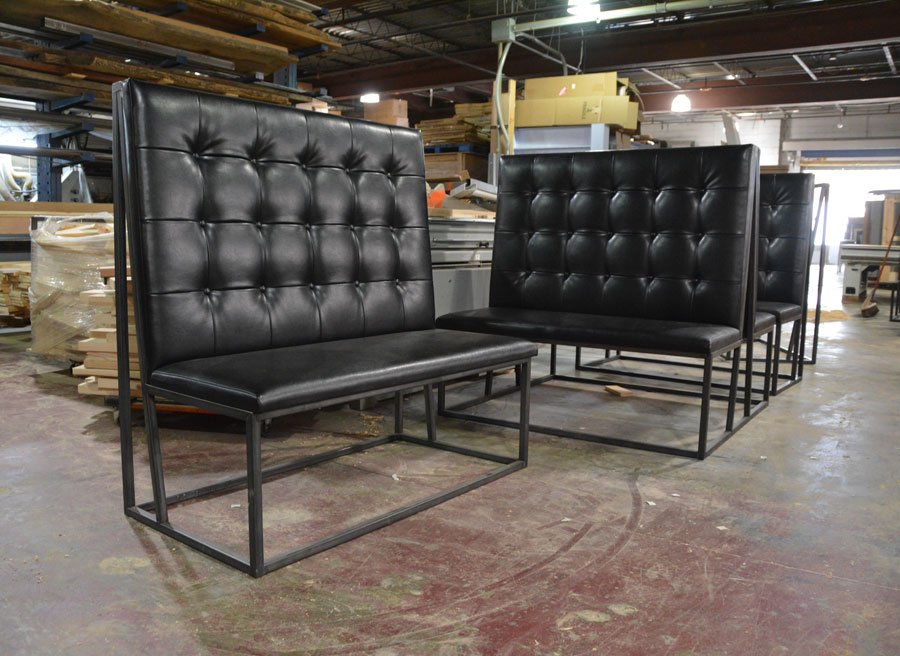 MaxsunGroup's tweet image. Metal frame booths w/ bun tufted back for Hakata! #booth #banquette