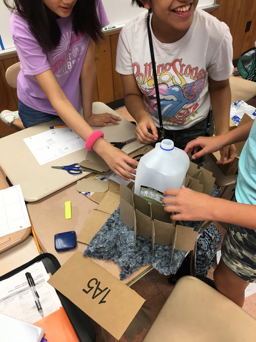 MsCrowell_DDMS's tweet photo. More DDMS builders at work. I love watching the creativity, collaboration, communication and critical thinking in this classroom. #4Cs #makersatwork @DDMSBuzz https://t.co/HdfORYT1yN