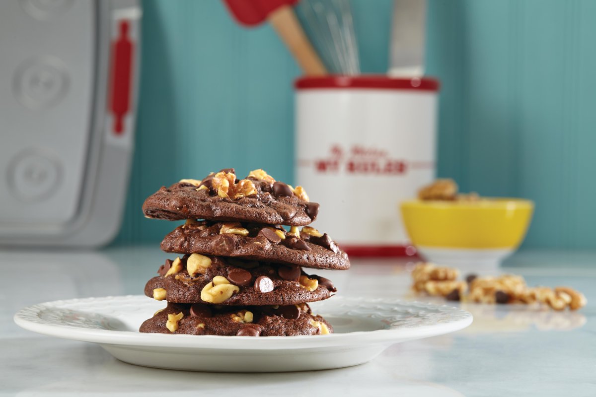 Double Chocolate Chunk Cookies – an afterschool fave that never goes out of style, baby! 🍪 Recipe: bit.ly/2I6WsWX