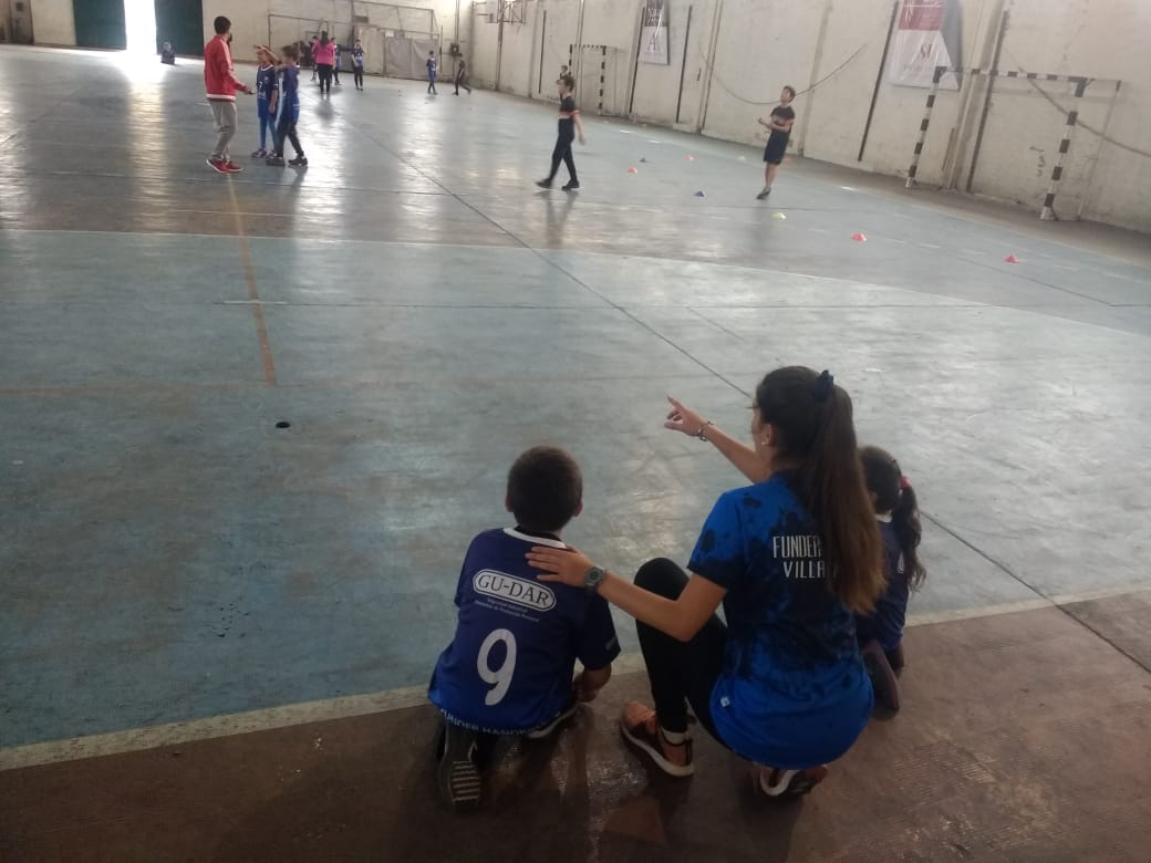 #MiniseInfantiles Encuentro en #VillaMaría con la participación de <a href="/FunderHandball/">Handball FUNDER </a> y <a href="/VMHandball/">Villa María Handball</a> 
📸Prof. Lautaro Mellano 

<a href="/RubenDiliddo/">Rubén Di Liddo</a> <a href="/cordobasport1/">Córdoba Sport</a> <a href="/mcandoli/">Matías Candoli ⭐⭐⭐</a> <a href="/presidFCH/">Guillermo Santillan</a> <a href="/vmaria_noticias/">Villa María Noticias - Diario deportivo digital</a> <a href="/Adrian_Viotti/">ADRIAN VIOTTI</a> <a href="/fchtvok/">FCHtv</a> <a href="/GO7ok/">GO7</a> <a href="/confedepcba/">Confedeportescba</a>