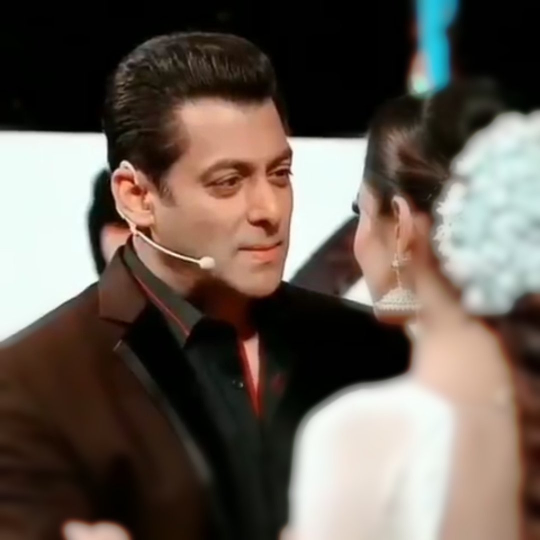 PigeonCokeZero's tweet photo. Now I see YOU  ✨💝
#SalmanKhan https://t.co/zx0vbY5WG6
