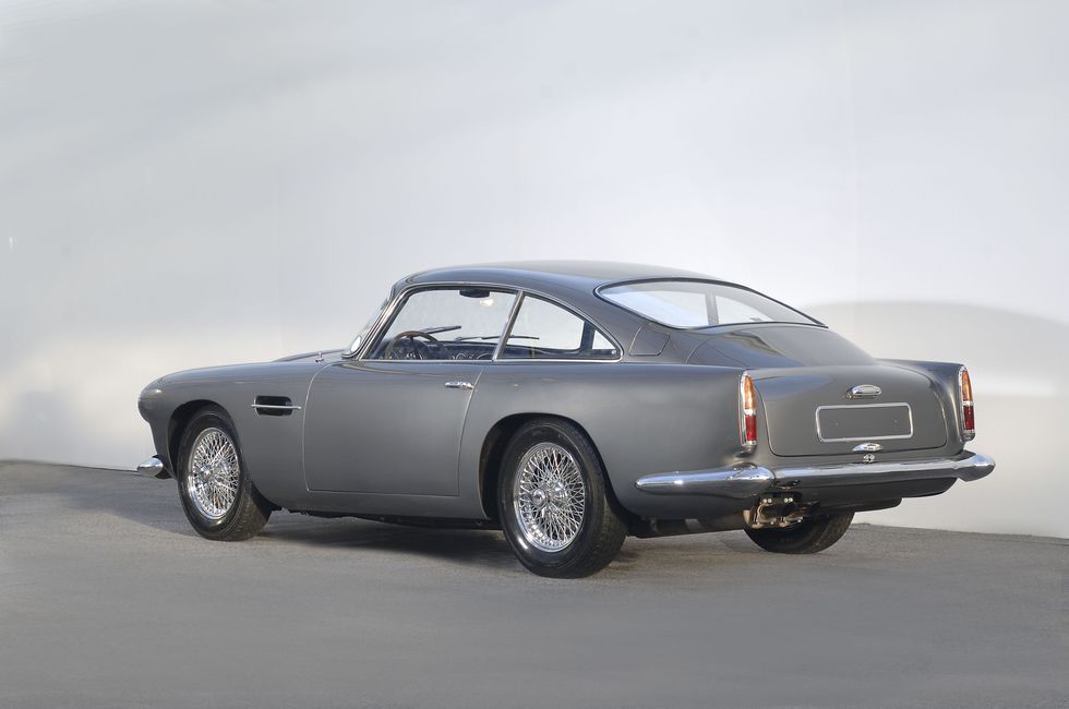 The_Auto_Garage's tweet photo. 1954 Aston Martin DB4 #ThrowbackThursday https://t.co/LkWSNagGfS
