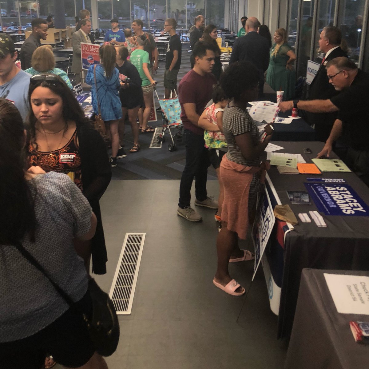 DSCStudentLife's tweet image. Thank you to everyone who came out to the Meet the Candidates event! If you missed it, but still want to learn more about the candidates who attended, you can view the event video on our Facebook page @DSCStudentLife #VoteBoldly #DaltonState
