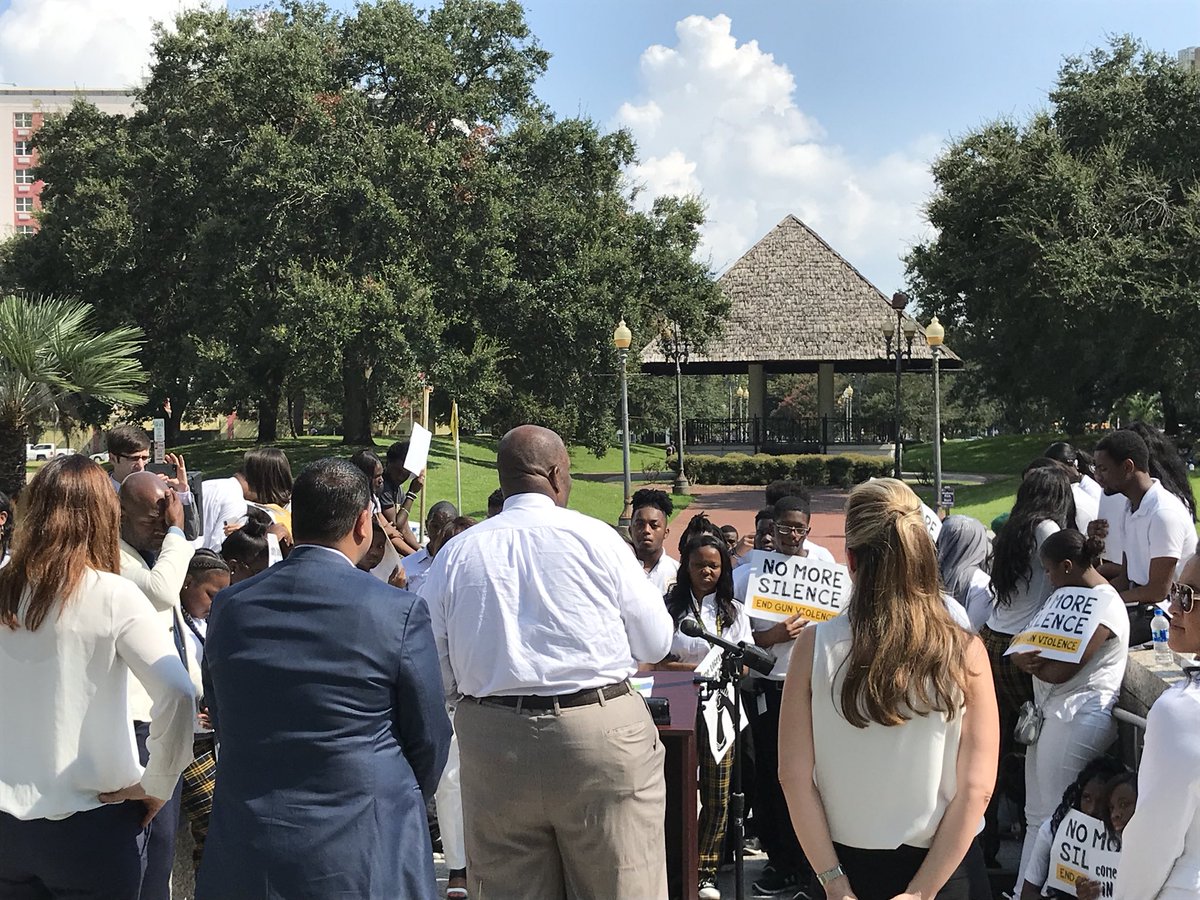 cmjayhbanks's tweet photo. Students from schools across New Orleans are speaking up against gun violence. Too many senseless shootings are destroying the future of our City. I ask that you join with me and support Project Live to take a stand against gun violence. @InspireNOLA @McMainMustangs https://t.co/aR3qKgnoyO