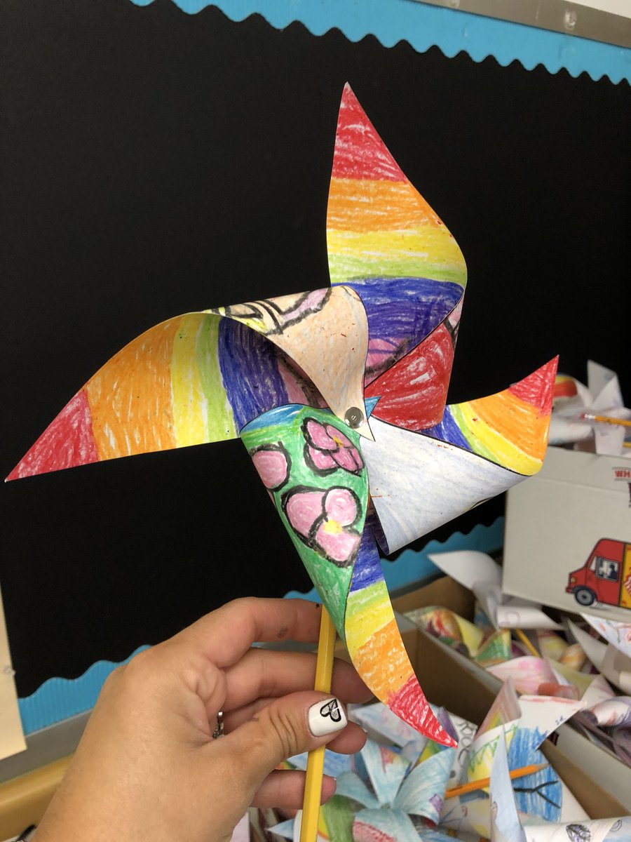 MrsPiteo's tweet photo. Pinwheels for Peace Day still in progress!! Our art installation will be ready for display on 9/28 (weather permitting) ☮️✌🏼@WOSnews https://t.co/HQeg6R0b8v