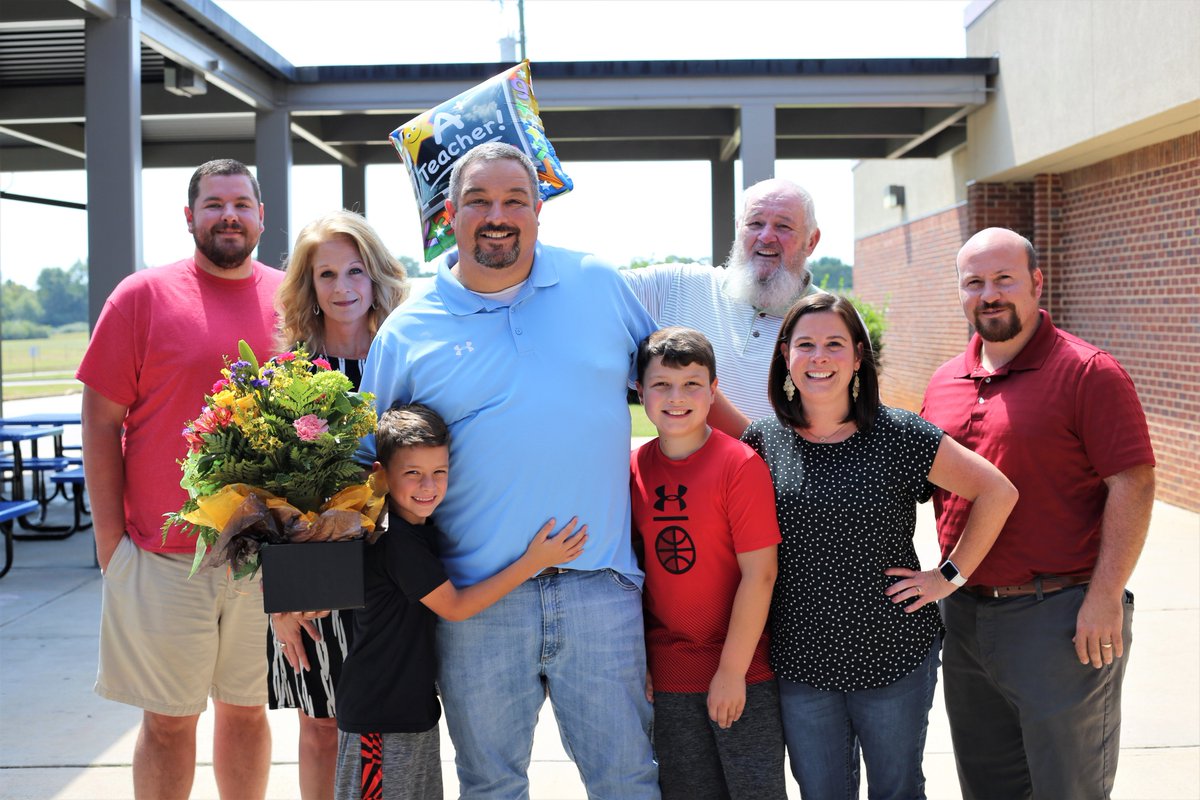 NewtonCoSchools's tweet photo. We are pleased to announce the first of three finalists for NCSS Teacher of the Year! Congratulations to Mr. Cliff Roberts, physical science teacher at @VMMS_Generals! #NCSSBeTheBest https://t.co/dHHTWkuoaV