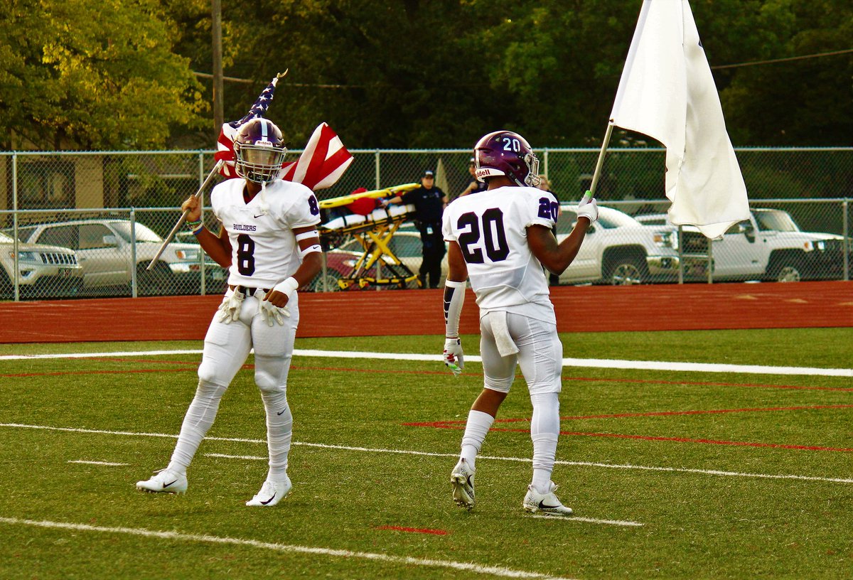 Pats_1990's tweet photo. Pics from @BuilderFootball vs McPherson 2018. the #JINXISON ... #BuilderFootball #18uildergang #18uilders #gobuilders #BuilderFootballFan #Brickbybrick https://t.co/L8vYhNcNJw