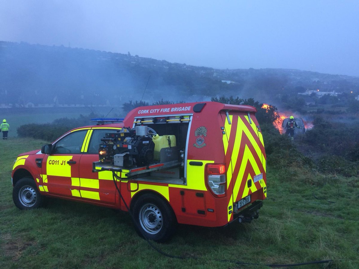 CorkCityFire's tweet photo. One of our 4x4 Jeeps was called into action tonight to extinguish an offroad Van Fire in the Ballyvolane area which would not take the weight of our main appliance
Fire extinguished by crews using the Ultra High Pressure Pump in the picture below
#cork #fire #OffRoadFirefighting https://t.co/uaLniI3b8W