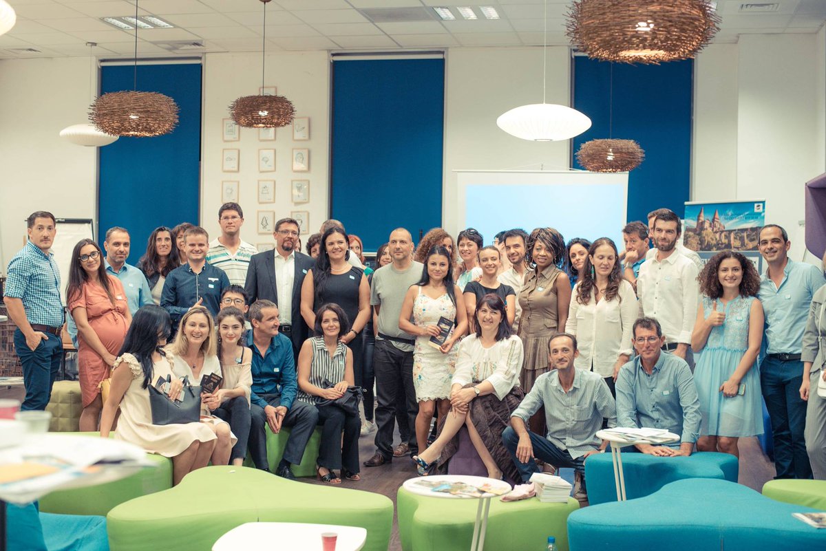 @MountMayonfr est #très #fier d'avoir été le #partenaire du #Café des #Entrepreneurs #célébrant l'#amitié #Franco - #Roumaine.
Merci à la très #professionnelle #Annemarie #Hoarau pour l'#organisation  #réussie de cette #manifestation! 
📷: <a href="/stylezza/">stylezza</a>