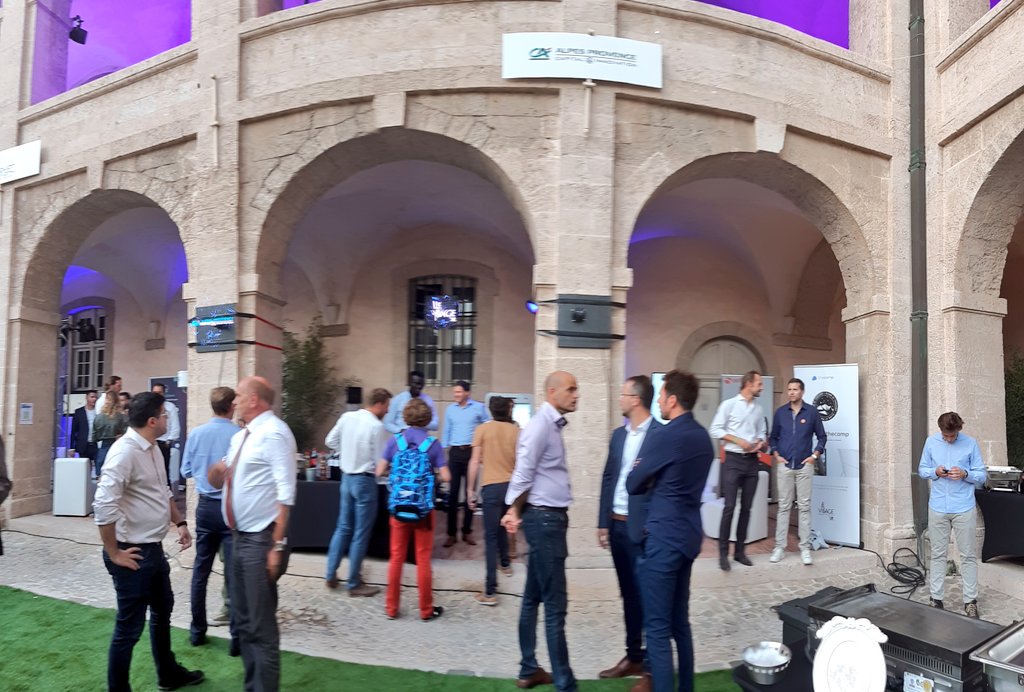 CA_alp_prov's tweet image. En direct de la soirée #GO2018, nos équipes Capital &amp;amp; Innovation by Crédit Agricole Alpes Provence reçoivent nos élus, clients, partenaires et startups accompagnées, sur leur espace dédié pour un moment de convivialité au coeur du Panier, à la Vieille Charité.