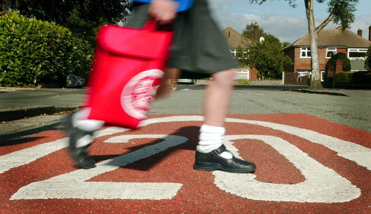 BVBikes's tweet image. New @theGCPH #20splenty study "Reducing the speed limit on 30mph urban roads to 20mph could potentially prevent 530-750 casualties annually across Scotland (including 3-5 fatalities)...value is estimated to be between £27.1m &amp;amp; £39.9m annually" 

gcph.co.uk/assets/0000/69…