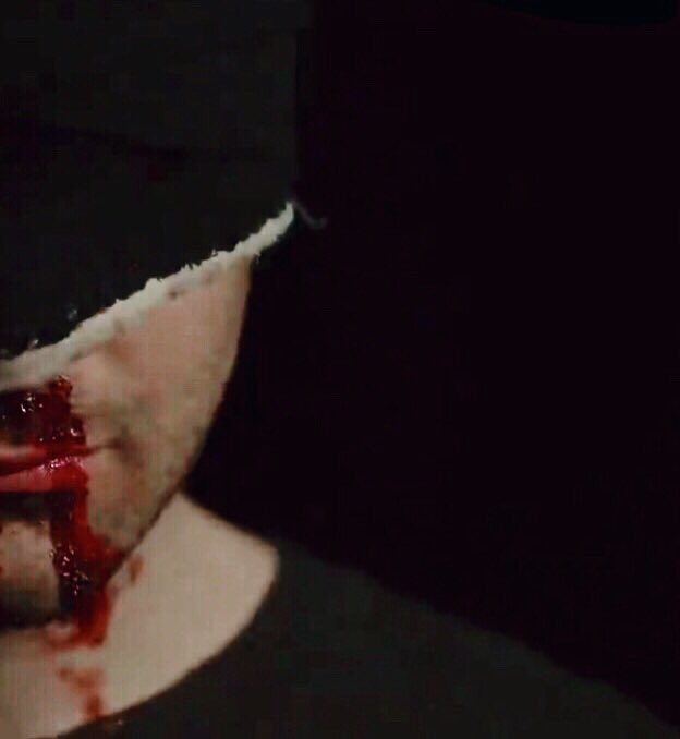 ❛ — do not fear the dark.
          𝐛𝐞𝐜𝐨𝐦𝐞 𝐢𝐭. ❜

    » MATTHEW MURDOCK
  marvel roleplay; based on the daredevil series. mature content. descriptive. retweet?