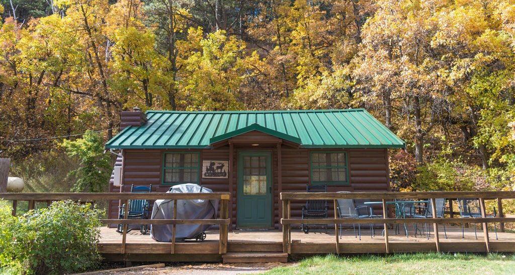 spfcanyon's tweet photo. Our Berry Patch features two queen beds, each in a separate bedroom, and a shared bathroom. The cozy living room offers great relaxation in front of the gas-burning fireplace or head outdoors and breathe in the fresh air on your private deck! 

https://t.co/TEm2S4WF5H https://t.co/IlGACNnQmy
