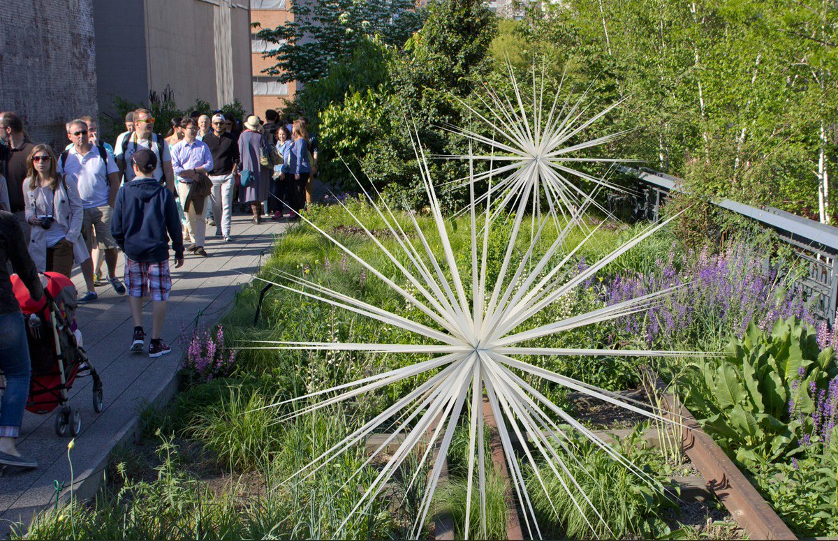 NormanMooneyART's tweet photo. Bring The #WINDSEEDS to @highlinenyc ! @HighLineArtnyc #highline #normanmooney #sculpture #publicart #nycart @PublicArtFund @NYCParks https://t.co/dQcC1rEOTD