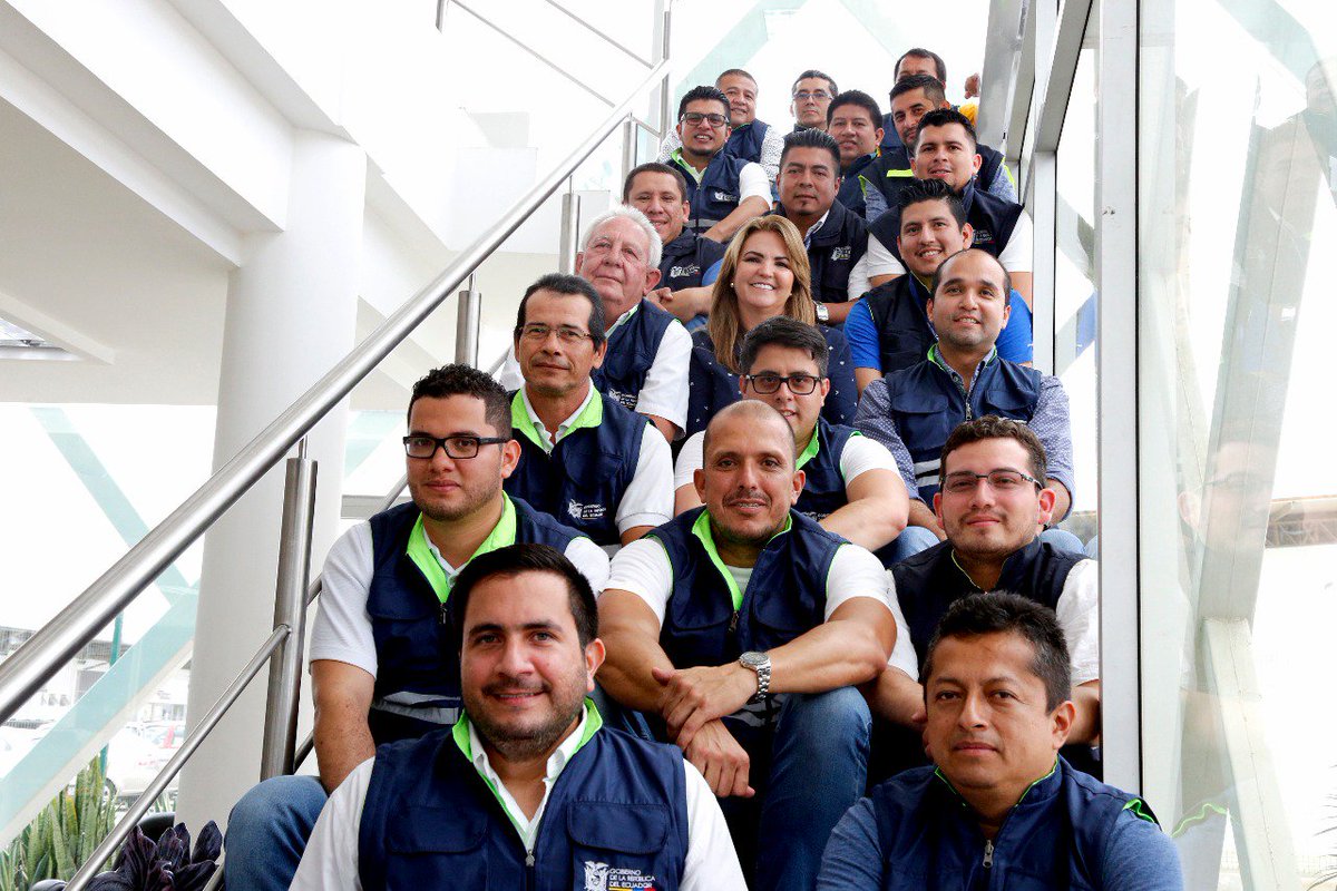 Al cierre de mi gestión al frente del <a href="/MinAcuaPescaEc/">Min.AcuaculturaPesca</a> quiero extender mi agradecimiento a sus funcionarios por su entrega, ahínco, responsabilidad y eficiencia. ¡Ustedes son los protagonistas de cientos de acciones e historias en pos del desarrollo del país!