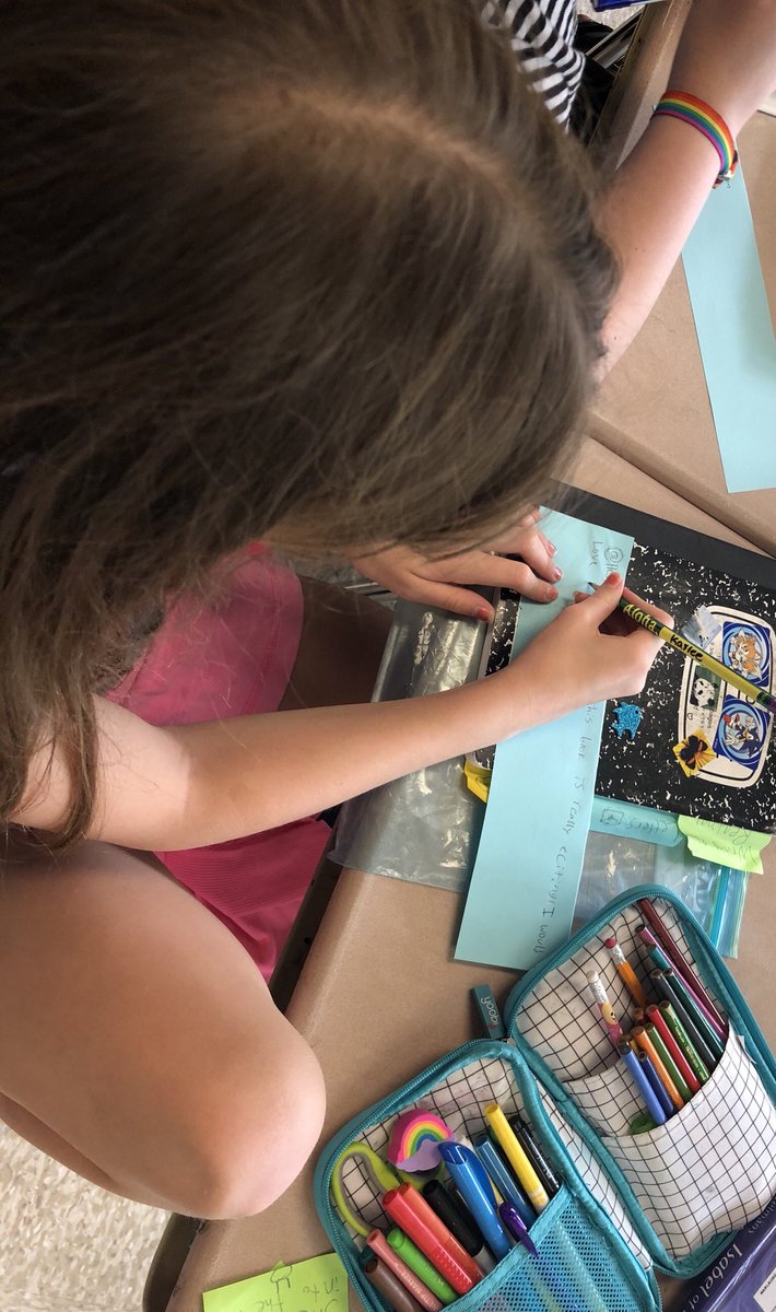 Heynowteach's tweet photo. Check out our #tweettags from reading workshop today! We read about it! We tweet about it! #readingsuperstars #wetweetwhatweread https://t.co/LUgxPwHEfc