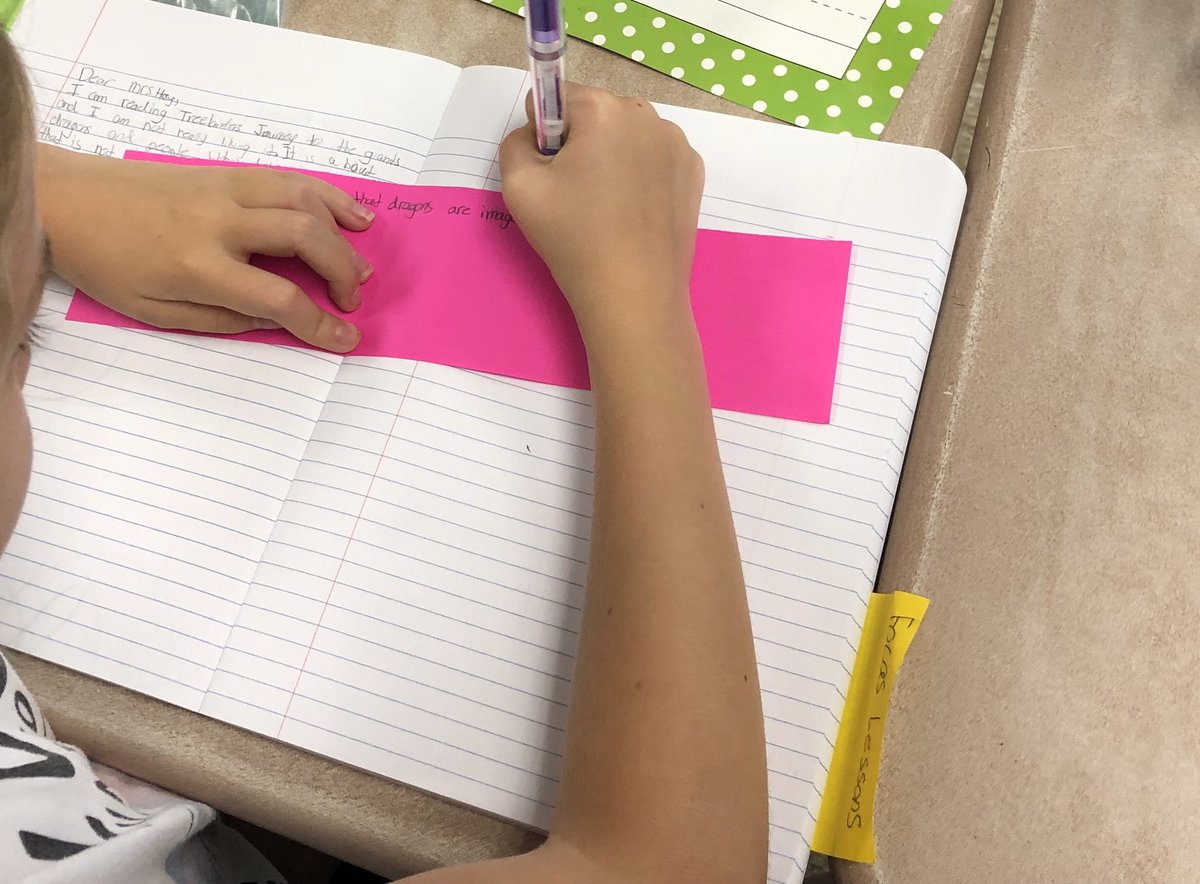Heynowteach's tweet photo. Check out our #tweettags from reading workshop today! We read about it! We tweet about it! #readingsuperstars #wetweetwhatweread https://t.co/LUgxPwHEfc