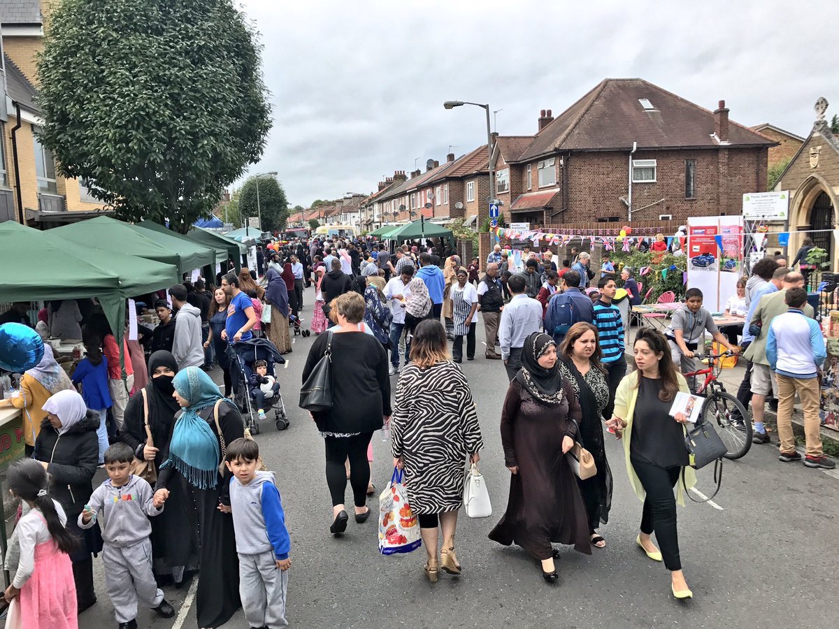 Two more days until our fantastic @FundaySW17 in Broadwater road. So much to do... Eat, play, create, and visit stalls inc @NNsw1217 @summerstown182 @talkwandsworth @LittleVillageHQ @TootingBB @TootingRotary @weareBATCA @tttooting in aid of @GivingtoGeorges #Tootopia #Tooting