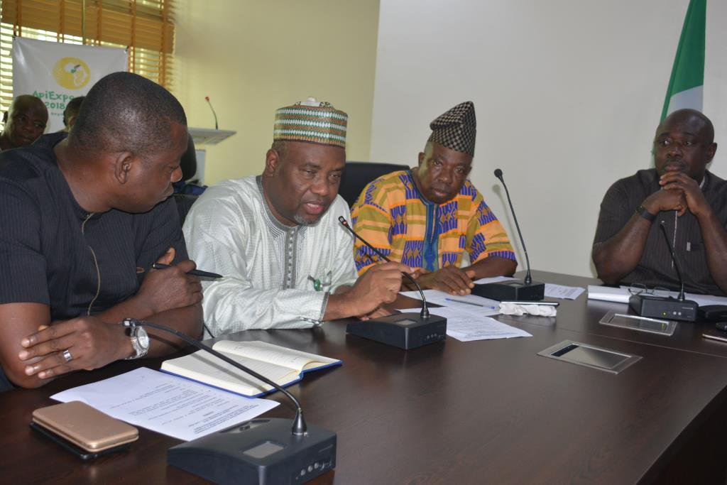 Fed Min of Agric & Food Security (@fmardng) on Twitter photo FLASH: FG, Rice Producers Meet To Work Out Modalities To Crash The Price of Local Rice
Hon. Minister <a href="/AuduOgbeh/">Audu Ogbeh</a> today met with rice farmers, millers & processors, as part of efforts by FGN to make the staple food more affordable for Nigerians. Read more: m.facebook.com/story.php?stor… FLASH: FG, Rice Producers Meet To Work Out Modalities To Crash The Price of Local Rice
Hon. Minister <a href="/AuduOgbeh/">Audu Ogbeh</a> today met with rice farmers, millers & processors, as part of efforts by FGN to make the staple food more affordable for Nigerians. Read more: m.facebook.com/story.php?stor…