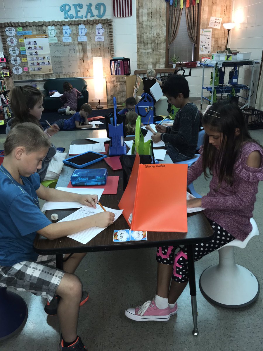 mrsgsclass's tweet photo. Writing Bootcamp is in full swing! #learningthewritingprocess #writing #rootedinreading #rladvantage #rlramnation #mrsgsclass #mrsgsbistrooflearners https://t.co/hf162d1bA5