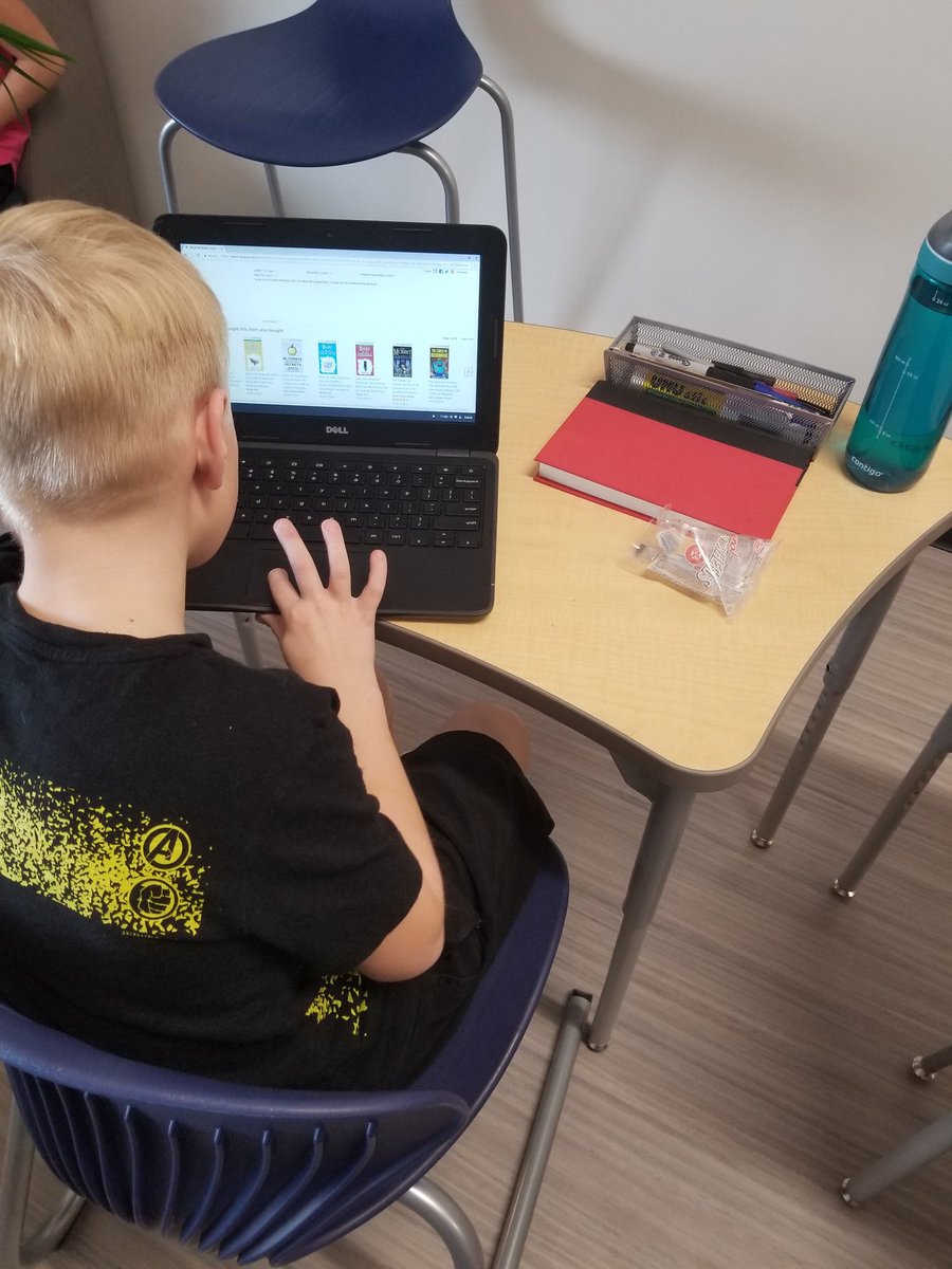 jill_paulsen09's tweet image. For our classroom library money this year, each student is choosing a book they would like to add to our room! @lakevistaschool #mpscpssd #alllearners #choicematters