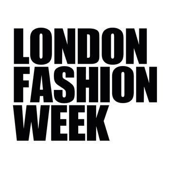 eri_christine's tweet photo. Spring/Summer 2019 Fashion Weeks are in full swing! I am loving Victoria's collection. Very clean, modern lines and very wearable. https://t.co/TmLLgveJVl #lfw #lfwss19 #victoriabeckham #victoriabeckhamstyle #asos #splithem #fashionweeklondon #styleinspo https://t.co/7ZQvOGqlkG