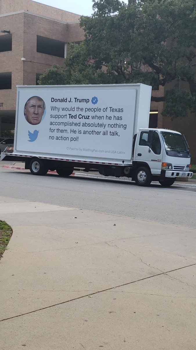 OChaaban's tweet photo. Walk outside of my class to see this 😂😂😂 https://t.co/I6G4qlGIfz