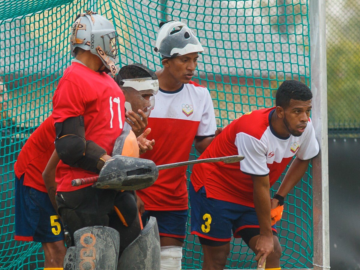 ¡Resultados de esta tercera jornada en varones! 

🇻🇪 BRA 3 - 🇧🇷 VEN 1 
🇺🇾 URU 2 - PER 🇵🇪 0 <a href="/HockeyPeru/">Hockey Perú</a> <a href="/HockeyParaguayo/">Hockey Paraguayo</a> 

[En desarrollo] 🇨🇱 CHI 15- 🇧🇴 BOL <a href="/ChileHockeyV/">Chile Hockey Varones</a> <a href="/Brasil_Hoquei/">Brasil Hóquei - CBHG</a> 

Fotos 📷 Óscar Muñoz Badilla