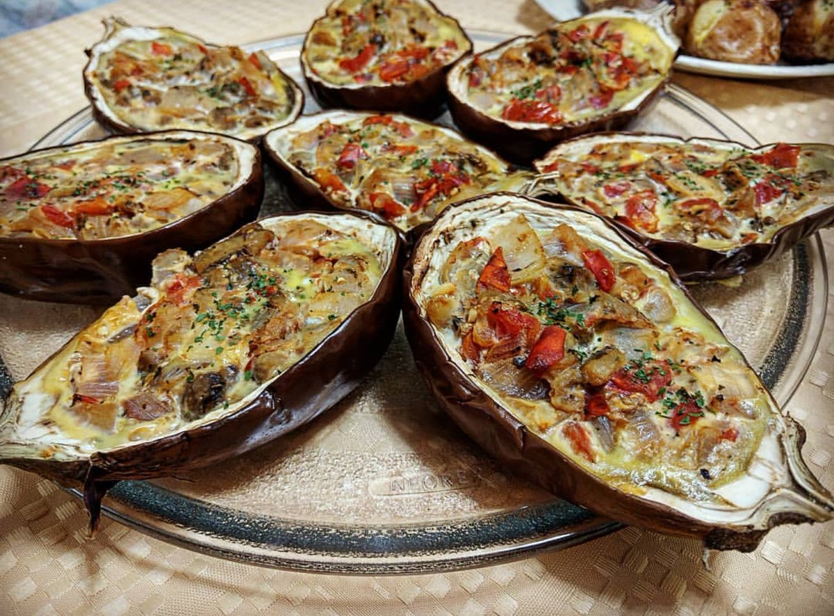 chingsungchr's tweet photo. Homemade stuffed eggplant 🍆
#homemade #yummy #foodie 
#eggplant #onion #tomato #oregano #eggs #withoutmeat #food #love #beautiful #feedfeed #fitfood #bbcgoodfood #instafood #茄子 #foodstagram #healthyfood #healthylifestyle
#chingsungchr #輕鬆吃 #instagram #follow https://t.co/2vZkFBv7xN