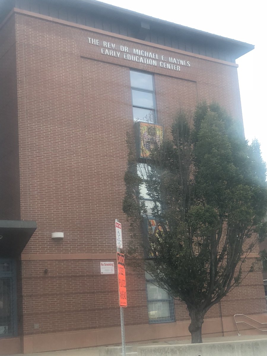 TeamBrandy617's tweet photo. So I remember when this was the Rosa Parks. It’s where I got my educational start in @BostonSchools as a wee toddler in the early 80s...the @CityOfBoston may continue to change, but my roots here will always run deep! #bostonbaby #bpsgrad #tbt https://t.co/lgvgiTrykR