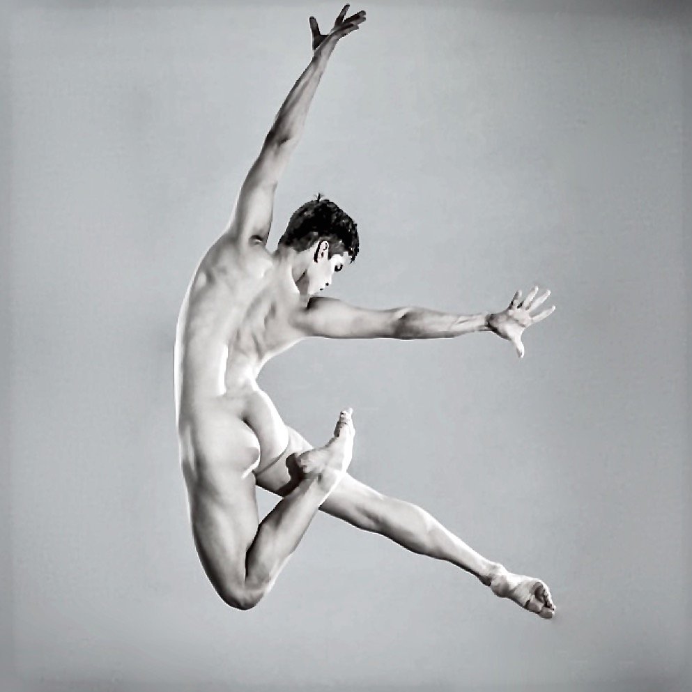 Nude Male Dancer Dylan.