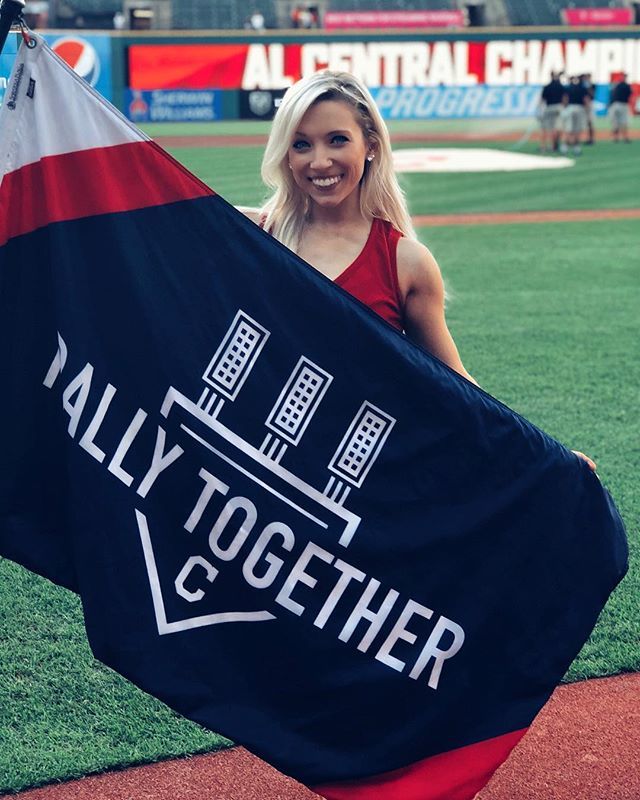 throwback to the weekend 🙌🏼🍾 #alcentralchamps #champagneshowers #rallytogether #octoberbaseball ♥️🤗 ift.tt/2xqKzIy