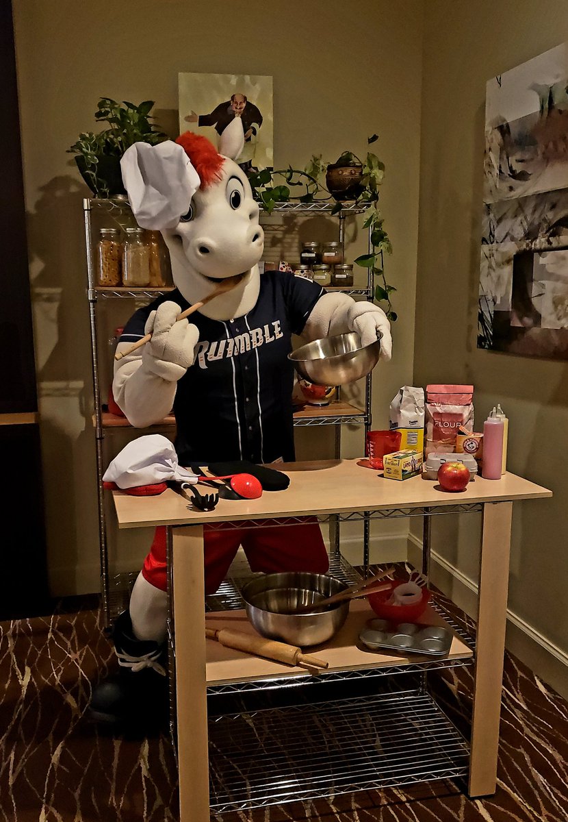 RumblePoniesBB's tweet photo. So excited to be part of @MHASTbinghamton Men Who Cook! Best of luck to @RumblePoniesBB own @SteveBingRP who made some pork roll quiche.
#LetsRumble #MHAST #DIFD https://t.co/PwrvjhHqBR