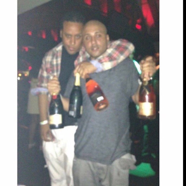 BlingBlao_tnmt's tweet photo. #TBT me & my brother from another mother #GEE at one of my #Events
-------------------------------
#MANHTTAN #BROOKLYN #OSCAR #BLINGBLAOENT #AAALISTENT #VARSITYEMPIRE #MONEYMAFIA #AOSFAMILY #DailyNews #ThatNewWave #ThatNewMoney #LoyaltyOverLove #NewYorkWeekly #EntertainmentWeekly https://t.co/uW0PX8ltmN