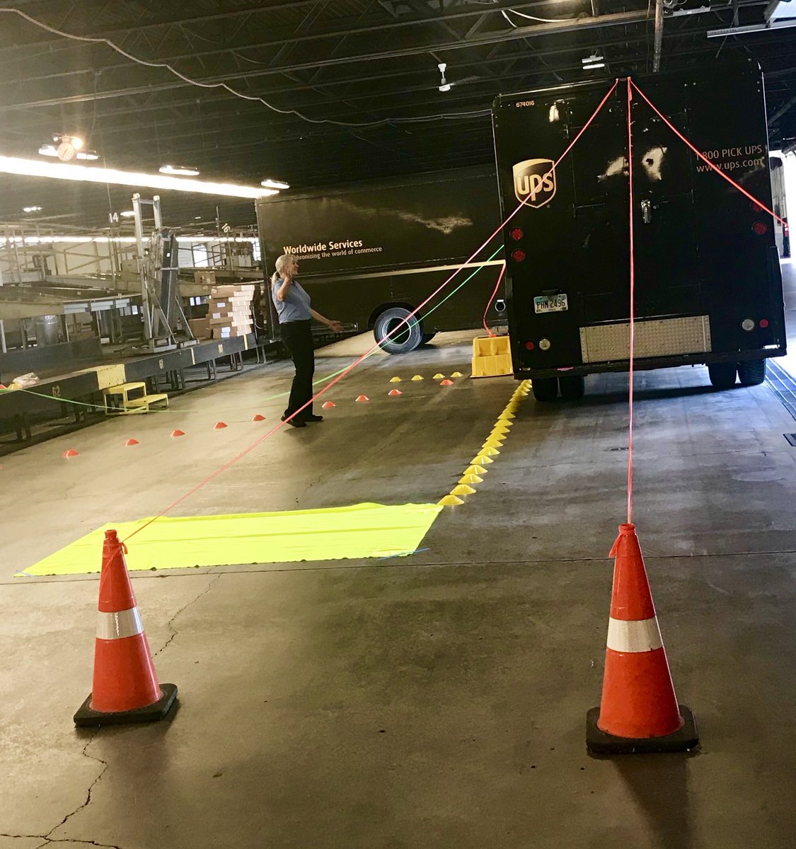 gregschneider24's tweet photo. What an awesome demo presentation today in Dayton Ohio. #EastDiv CHSP Co-Chair workshop with Liberty Mutual. #MirrorAdjustment and #BackingAwareness @EngDavidG @BrazellsmbSteve @Kevin05003640 @fitejoshl @indymikekiller @UPStempe @marc_peeler @CraigPierce7 @upshawaiisafety https://t.co/iRbr7ntmVg