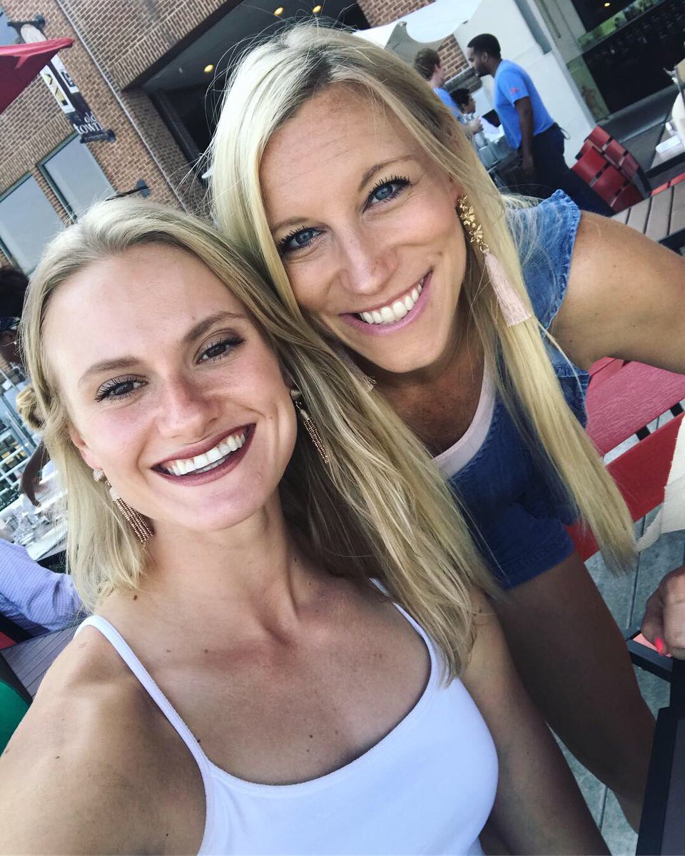 We brought a boy along for all the uber girliness this time ... 👶🏼 💙🤰🏼💁🏼‍♀️💁🏼‍♀️👠👗👛 #reunited #polevaultbabes <a href="/ktnago13/">Katie Moon</a>