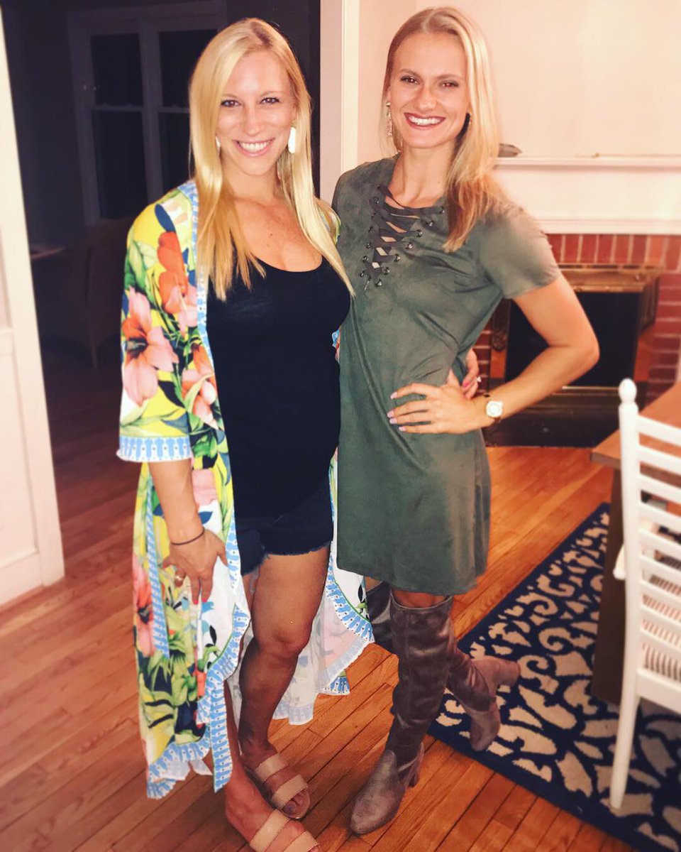 SaxDefyGravity's tweet photo. We brought a boy along for all the uber girliness this time ... 👶🏼 💙🤰🏼💁🏼‍♀️💁🏼‍♀️👠👗👛 #reunited #polevaultbabes @ktnago13 https://t.co/PJEv1UMGtm