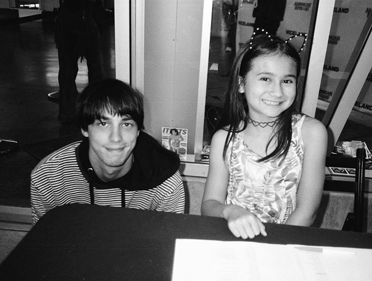 himattchampion's tweet photo. we have the best handshake of all time, you remind me to take life less serious &amp; help me remember what passion truly is. you go all in whether it be acting, swimming, or ideas for anything. an inspiration, love you - Chloe https://t.co/IkFdJGYNkB