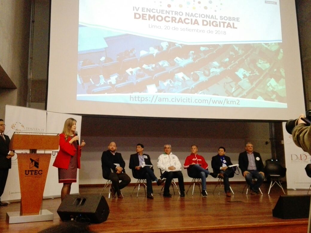 ddintorg's tweet photo. .@elaforde junto a los Candidatos a la Alcaldía de Lima en la clausura del IV Encuentro Nacional Democracia Digital en @UTECedu 
#DemocraciaDigital 
#ENDD18 https://t.co/xb2u2SOhpI