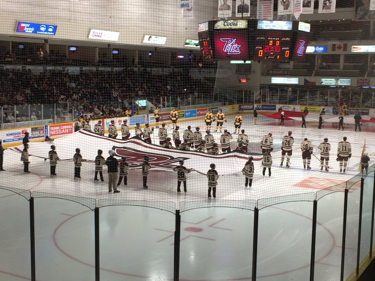 parkerm1919's tweet photo. #HomeOpener Let’s go @PetesOHLhockey https://t.co/ATSqFrI1Bz
