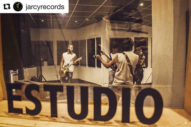 #Repost @jarcyrecords ・・・
This is what we do. #rock #band #rockband #studio #audio #practice #recording #guitars #singer #drums #perspective #music ift.tt/2NXM2zD