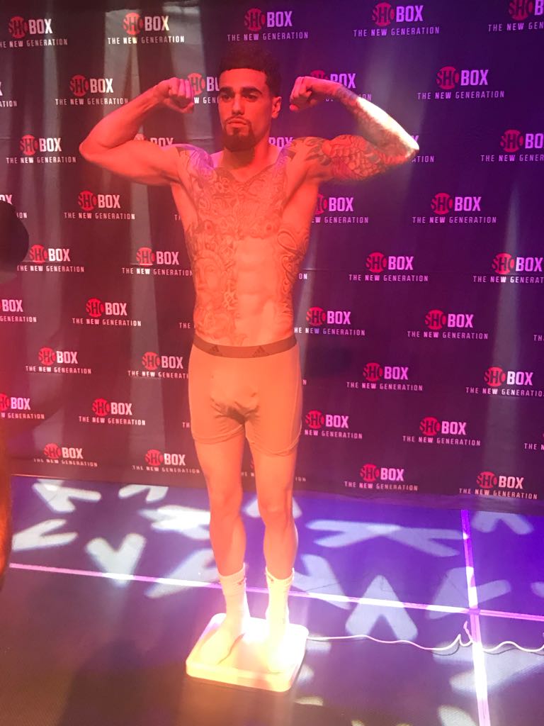 FistsOfLegends1's tweet photo. Steven Ortiz weighs in at a fit and ready 134.4lbs for tomorrow nights bout! Catch the fight live on #Shobox tomorrow 9/21! He will be the 2nd tv bout. #TheRealDealBoxing #TeamRealDeal #DiBellaEnt #Boxing #Boxeo #philadelphia https://t.co/XbLhGc3JK4