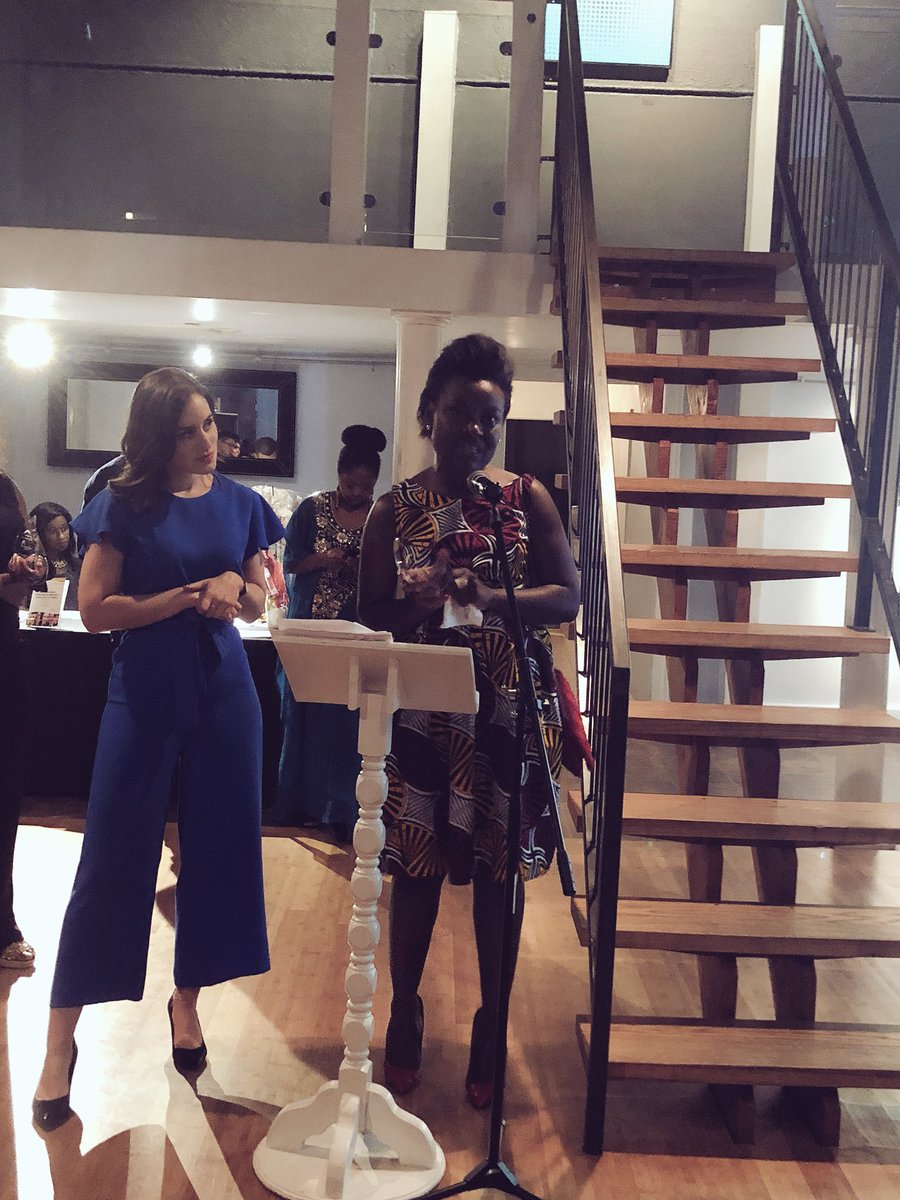 Passerelle_IDE's tweet photo. Félicitations Fanny Ngantche, Fondatrice de @Kwesiya, une marque de vêtement ethnique. #PrixInspirationON de Entrepreneuse Immigrante Francophone. @PAO_v3 @ONTrillium @ONeconomie @mppjimwilson @FedDevOntario https://t.co/jbdO7Zmp8J
