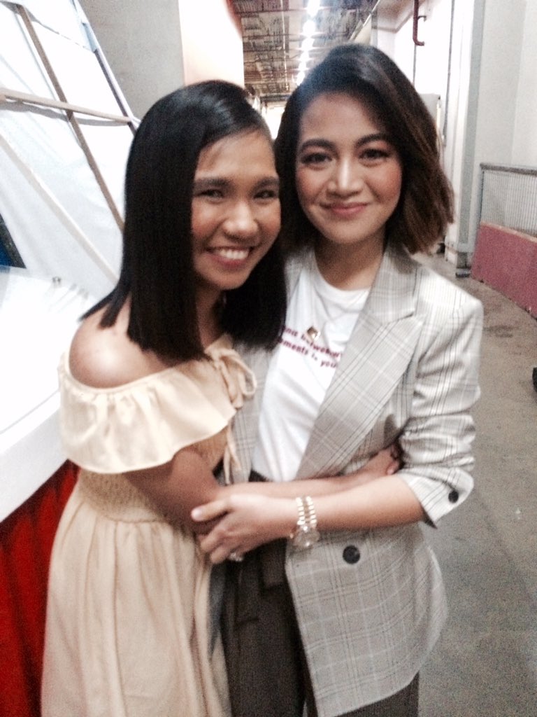 Lord! Grabe po yung mga nangyayari. Dati hanggang tv at radio ko lang nakikita at naririnig si Ma'am idol <a href="/Kylaofficial/">Kyla</a> pero Lord grabe po yung binigay Niyo po, nahawakan ko na po at na meet na si ma'am Kyla 😭💕 A big thanks po sa <a href="/_MagandangBuhay/">Magandang Buhay</a> ❤️