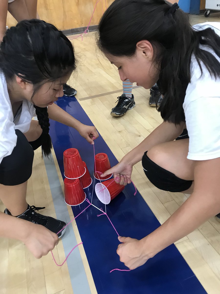 EMHS_VBall's tweet photo. Stack the Cups #teamwork #EffectiveCommunication #trust @EMHSAthletics_ https://t.co/VGVybeeQ9Q