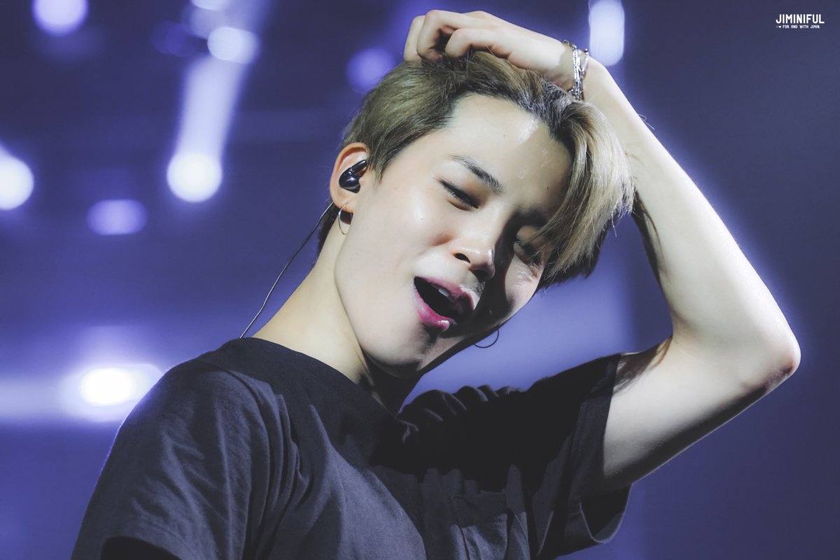 jiminiful's tweet photo. 180920 LYS HAMILTON #JIMIN
are you even human 

#지민 #방탄소년단 #BTS @BTS_twt https://t.co/w8t5VV0dIM